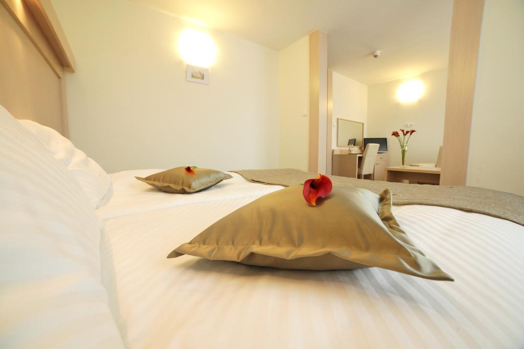 Hotel Cieplice Medi & Spa Jelenia Góra Δωμάτιο φωτογραφία